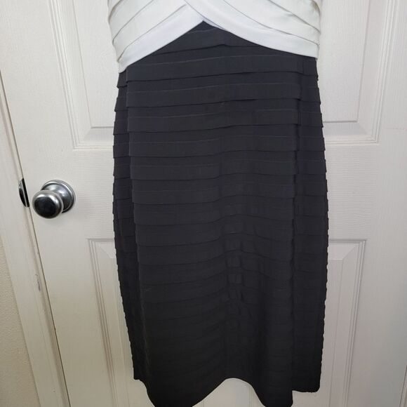 Adrianna Papell black & white classic bandage dress size 10 - Picture 4 of 7
